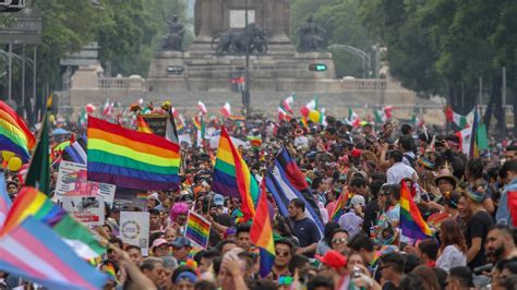 realizan marcha por el orgullo gay en la ciudad de méxico noticieros televisa