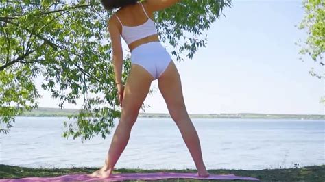 Yoga Flocke Pose Finding Empowerment In Body Art YouTube
