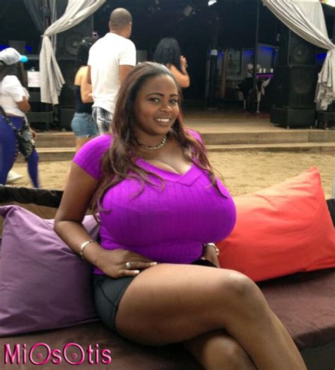 TW Pornstars Miosotis Claribel Twitter Wanted To Show You A Couple Of Big Plump Cushions