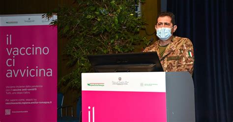 Le général francesco paolo figliuolo, chargé de coordonner le plan national de vaccination, devra remédier aux erreurs et retards accumulés pour aboutir à l'immunisation de 80 % des italiens fin. Covid, il Generale Figliuolo gela tutti sulle riaperture ...
