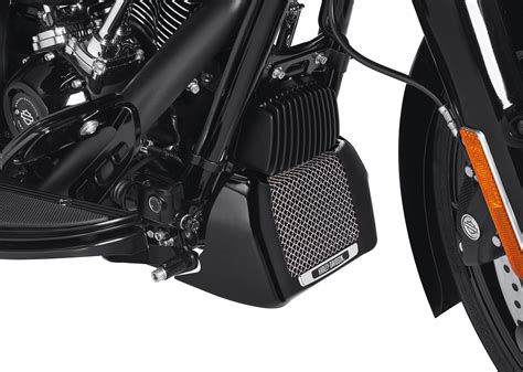 Using an oil cooler on your harley davidson motorcycle will increase the life expectancy of your engine and your motorcycle as a whole by cooling the oil that lubricates its moving parts. 25700634 Oil Cooler Cover Kit, gloss black at Thunderbike Shop