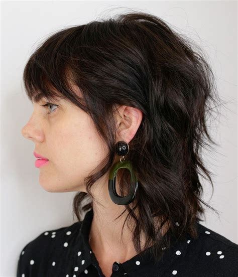 16 Beautiful Hairstyles For Women With Long Necks