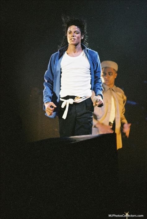 Bad Tour The Way You Make Me Feel Michael Jackson Photo