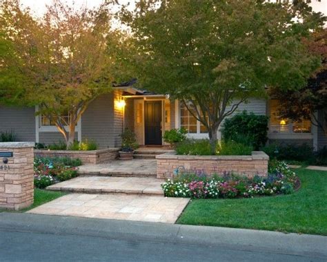 20 Small Front Courtyard Ideas