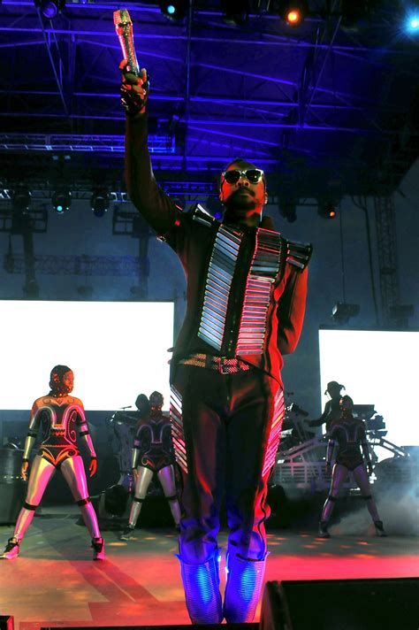 Black Eyed Peas, Duhamel raise funds for Minot recovery > 8th Air Force