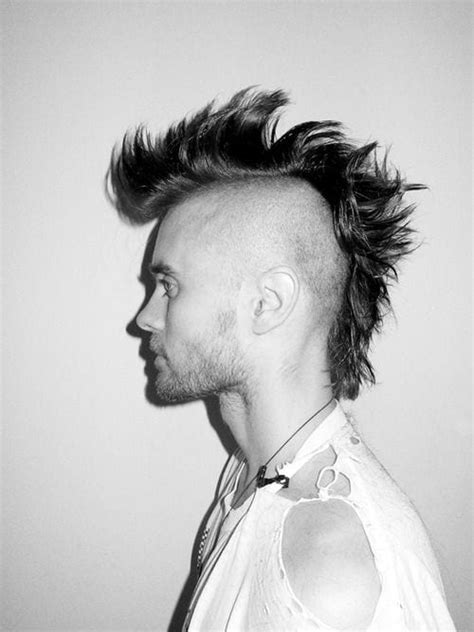 5 Amazing Mohawk Hairstyles That Will Turn Heads As You Walk By