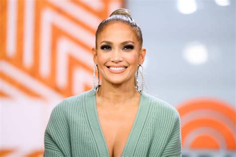 Jennifer Lopez Is Glowing In Her Instagram Post Announcing J Lo Beauty