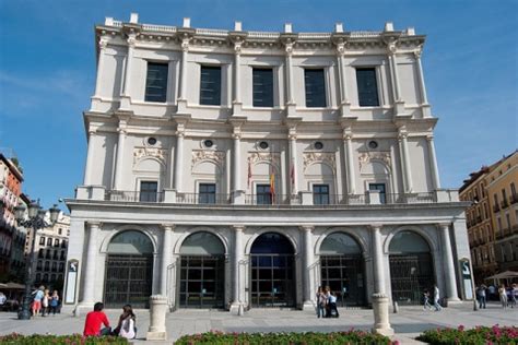 Gran teatre del liceu de barcelona ofrece una variada y completa agenda durante los meses de febrero a abril. Teatro Real - Barcelona Guide