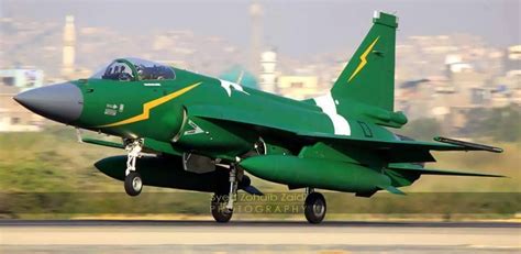 Received earlier this year by the indian air force, the fighter. jf-17 Pakistan Pride !JF-17 in pakistani flag color JF17 ...