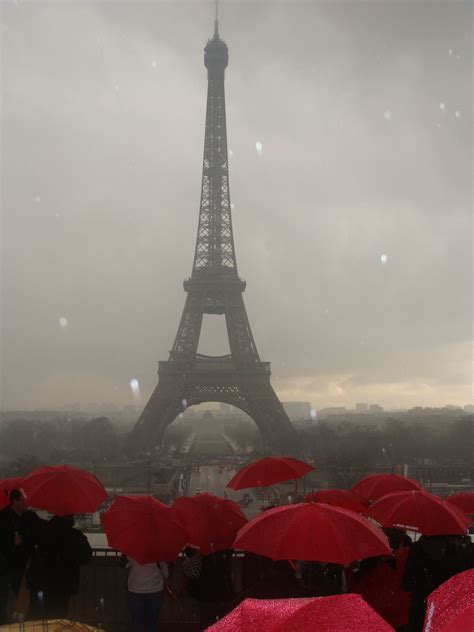 Pin By Marcus Mcdowell On I Hope To Visit Red Umbrella Eiffel Tower