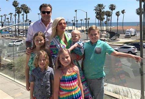 Tori spelling shocked fans when she posted a snap of her with a baby bump and said she was expecting her sixth child.but some suggested the tori and dean married in 2006 and share their kids liam, 13, stella, 12, hattie, nine, finn, eight, and beau, three. Tori Spelling Celebrates Mother's Day With Dean & 5 Kids ...