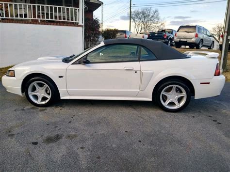 2002 Ford Mustang Coupe 2d