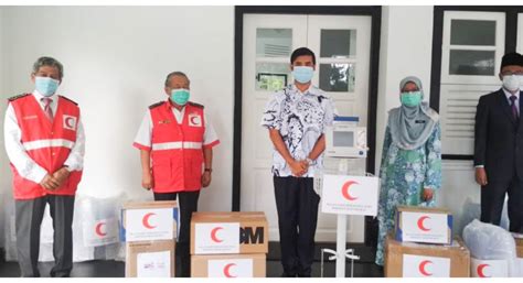 Died in kluang hospital on 12 am, march 23. Medical Items Worth RM70,000 Presented to Hospital Enche ...