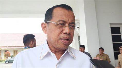Prof Ganefri Resmi Dilantik Jadi Rektor Universitas Negeri Padang Unp