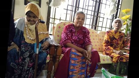 Bagaimanapun, kegundahan mereka akhirnya dapat diatasi oleh. Inspirasi 36+ Rumah Orang Tua Di Malaysia, Warna Jilbab