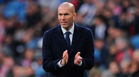 Coach pep guardiola (r) speaks to chelsea's manage. Football News: Zidane: Ronaldo lost scoring flair