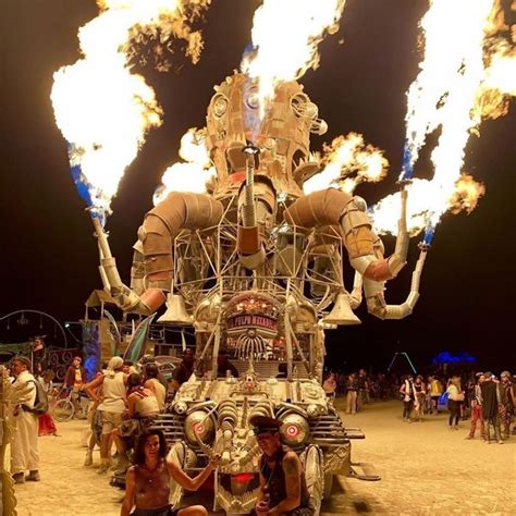 Les Photos Les Plus Incroyables Du Burning Man Un Sacr D Lire