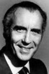 Christopher lee meng yakında (李銘 順 li ming shun önceki adı) (23 temmuz 1972) malezya doğumlu singapurlu bir aktör, sunucu ve şarkıcı ve catwalk lee, hava leleh, sekolah menengah seri kota'da 5 forma kadar çalıştı. Christopher Lee - Film Fan Site