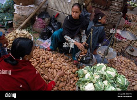 Kathmandu Markets Hi Res Stock Photography And Images Alamy