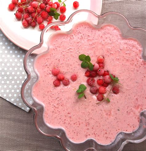 Süß-fruchtige Johannisbeer-Creme