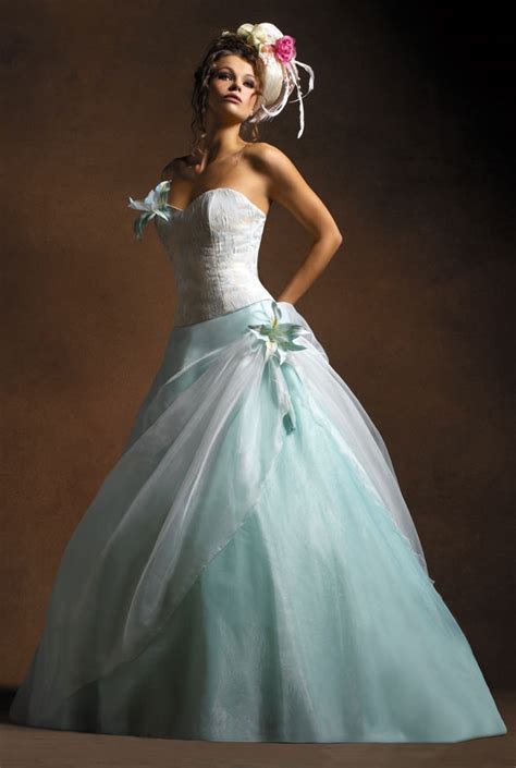 Schicke brautschuhe runden den look gekonnt ab. 2016 Wedding Dresses and Trends: Colored wedding dresses ...