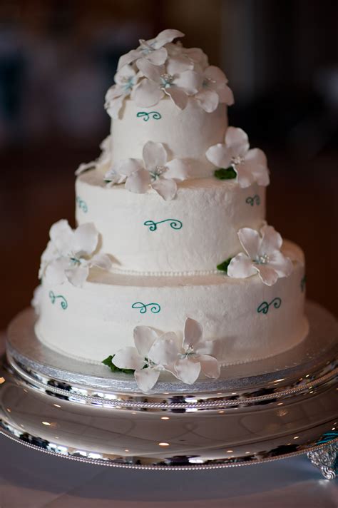 Creative cakes wedding cake specialist snacks and fingerfoods parfaits,juice and smoothies. Affordable Wedding Cake | Cake, Wedding cakes, Desserts