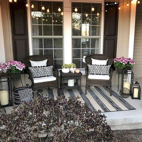 42 Rustic Farmhouse Front Porch Decorating Ideas Rustic Farmhouse