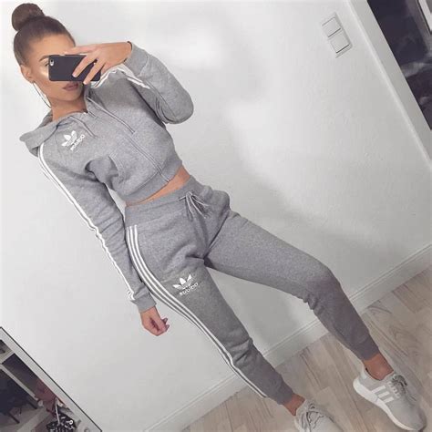 Trainingsanzug von adidas® für damen im intersport onlineshop | farbe: adidas trainingsanzug damen neue kollektion