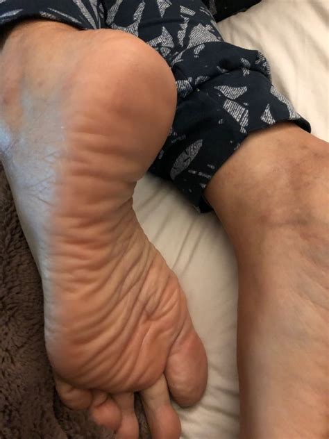 Exposed Latina Mature Slut With Fat Ass And Wrinkled Feet