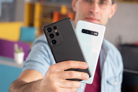The samsung galaxy s21 ultra also has a much bigger camera block than the other two, though all three have it positioned in the top left corner. Samsung Galaxy S21 Ultra vs Galaxy S10 Plus» Gamers Grade