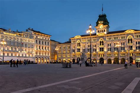 Chiama a raccolta i giovani e punta sulle periferie: Guide to Trieste - Delicious Italy