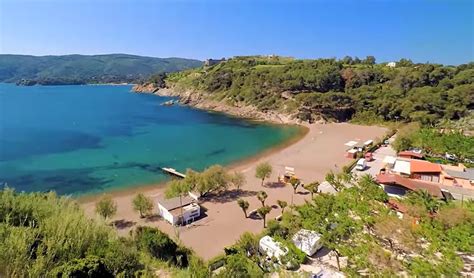 Cerca la tua soluzione ideale per un soggiorno all'isola d'elba fra case vacanza, appartamenti, agriturismi, ville o bed & breakfast.ogni soluzione di casa in affitto con le sue caratteristiche, dalla piscina al giardino allo spazio giochi per bambini, adatte a qualsiasi tua esigenza. Casa Vacanza Carmignani a Porto Azzurro, Isola d'Elba