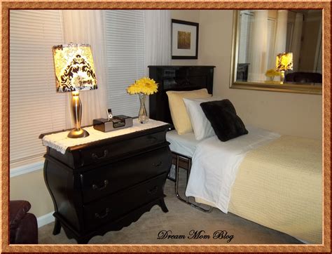 Click to find out how to makeover your bedroom with the cottagecore aesthetic. Dream Mom: Studio Apartment Bedroom Makeover