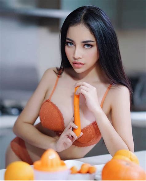 Laziiz Ghisella Kell On Photoshoot Model Sagami Indonesia