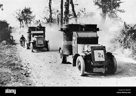 Ww1 Cars Black And White Stock Photos And Images Alamy
