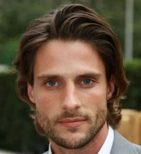 21 Best Flow Hairstyles For Men 2024 Guide