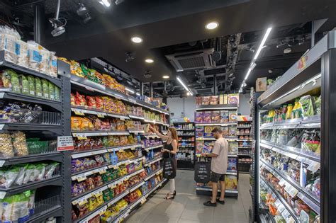 Shufersal opens Israel's first shop-and-go grocery store in Tel Aviv