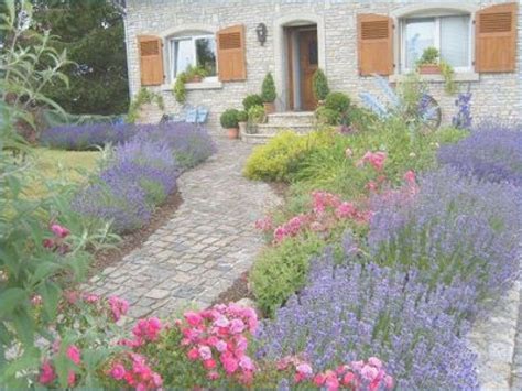 Front Yard Lavender Landscaping A Guide To Creating A Beautiful And Relaxing Outdoor Space