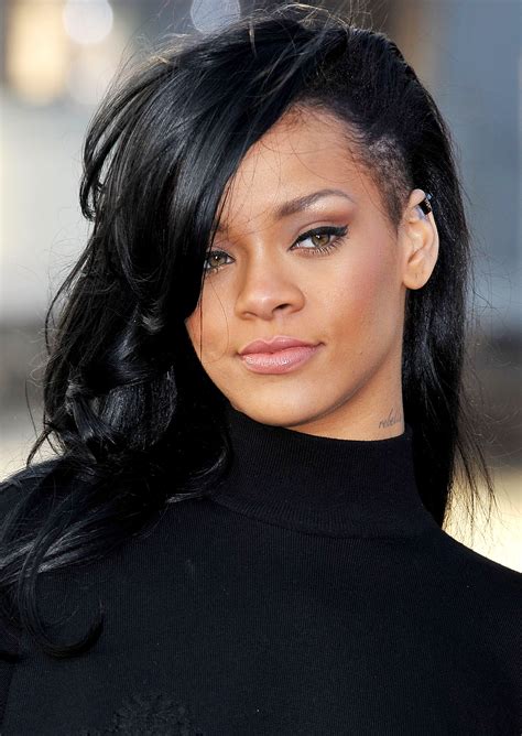 Top 14 Rihanna Hairstyles For Corporate Ladies Hairstyles For Women