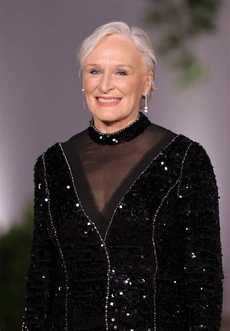 Glenn Close Will Play Legendary Harpers Bazaar Editor In Chief In The