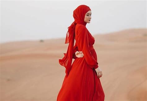 5 Ootd Hijab Dinda Hauw Liburan Di Turki Cantik Dan Cheerful Okezone Muslim