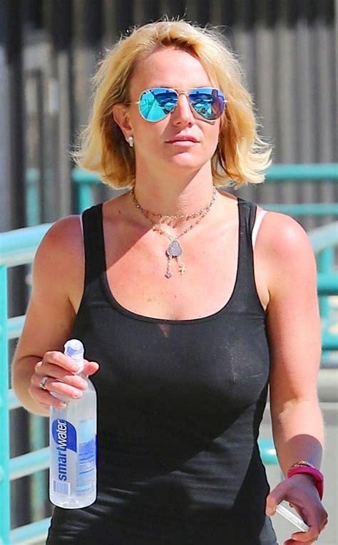 ¡oops Britney Spears Sufrió Una Falla De Vestuario Cuando Se Dirigía Al Gimnasio Foto E