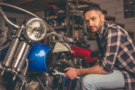 Motorcycle Mechanic Or Tech Salary How To Become Job Description