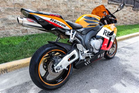 The 6th gen already had undertail and way outsold the 5g especially consdering it ran for 14000 years with. 2004 Honda CBR1000 Repsol Factory Built Race Bike ...