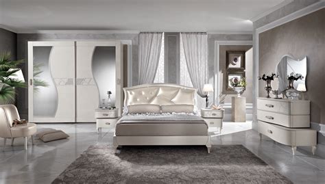 Camera da letto moderna immagini. camera da letto moderna con Swarovski - MobilHouse Arredamenti