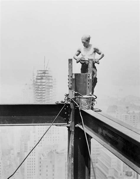 20 Incredible Photos Of The Construction Of The Empire State Building