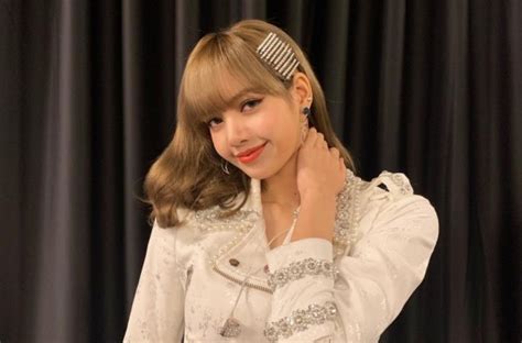 Lisa Celebrated Her Birthday At Blackpinks Second Concert In Manila