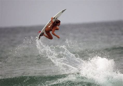 Nude Surfing Girls