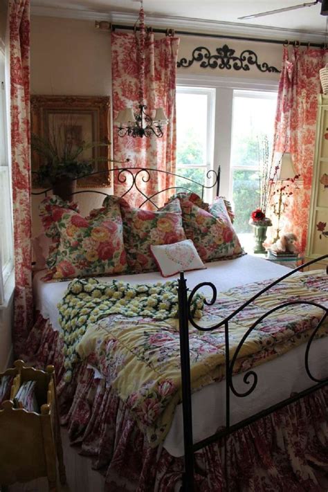 8 Remarkable French Country Bedroom Styles That Never Go Out Of Fashion