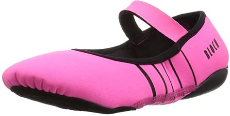 top 10 best yoga shoes for preventing injuries outdoor practice the yoga nomads